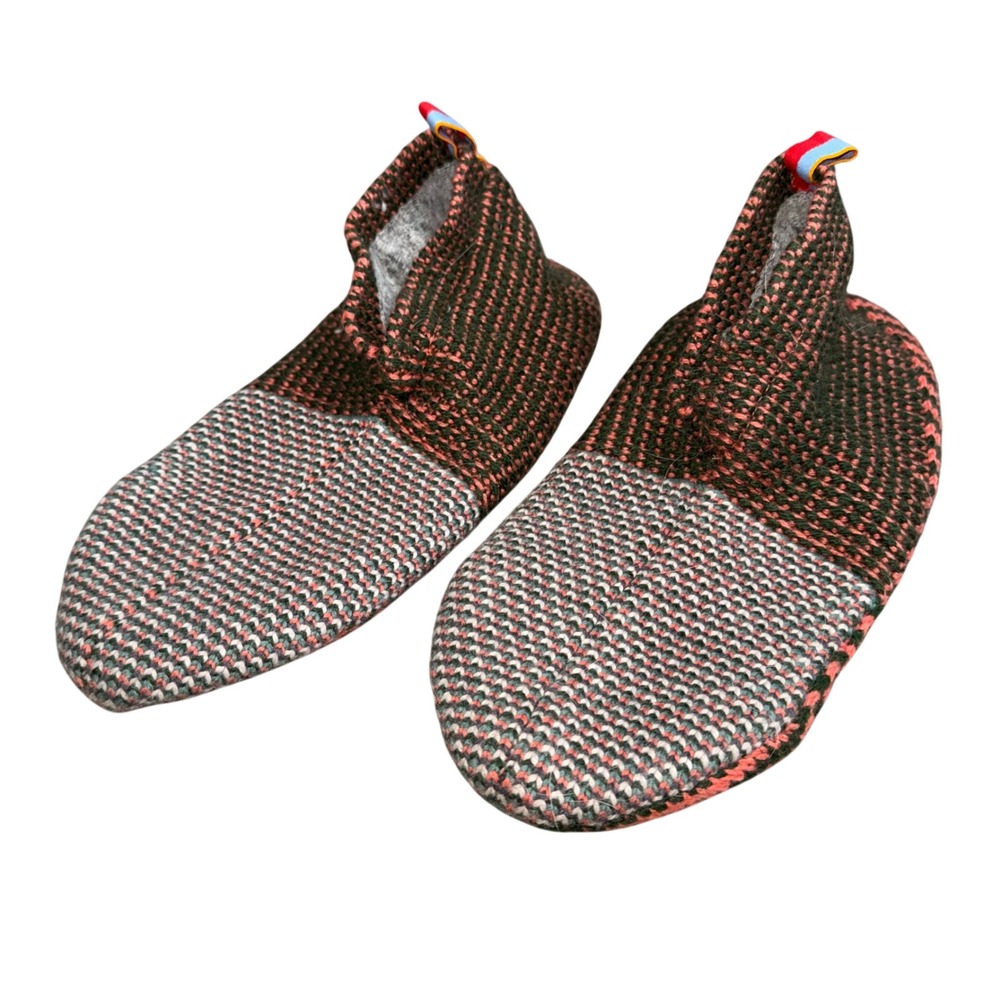 Bombas Gripper Slippers‎ Womens Medium Olive Coral Knit Excellent House Shoes